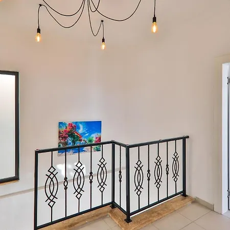 Seaview With Pool فيلة