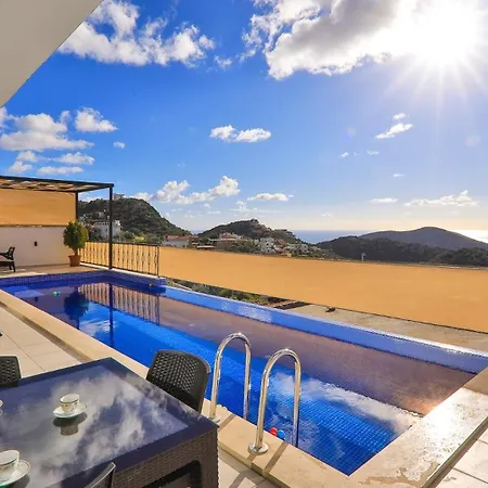 Seaview With Pool * كالكان